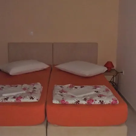 6 Apartment